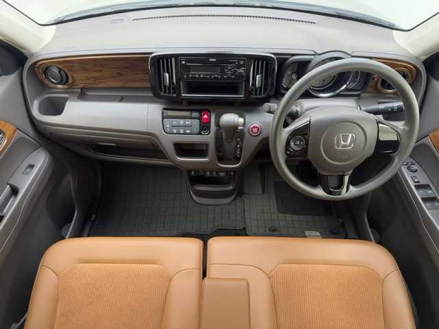 ホンダ Ｎ ＯＮＥ セレクト 兵庫県 2018(平30)年 1.1万km アッシュグリーンメタリック 純正CDプレイヤー/（AM/FM/CD/AUX）/CTBA/横滑り防止装置/カーテンエアバッグ/ハーフレザーシート/シートヒーター（D/N席）/純正フロアマット/ドアバイザー/スマートキー/ベンチシート
