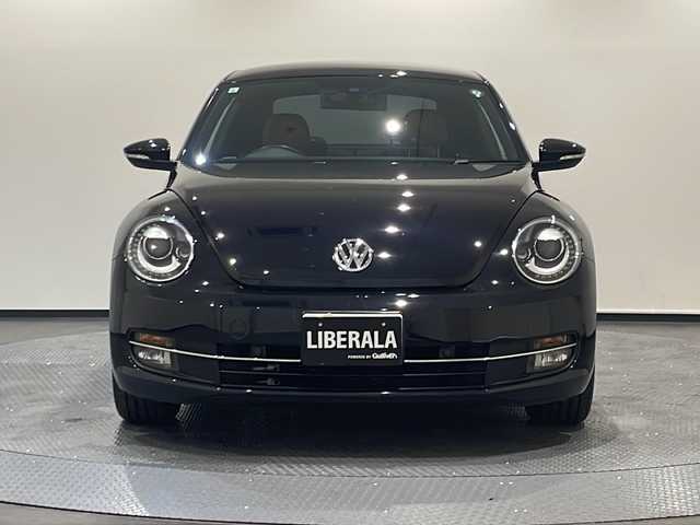 フォルクスワーゲン ザ・ビートル スペシャルバグ 新潟県 2015(平27)年 8万km ディープブラックパールエフェクト 専用ハーフレザーシート/純正17インチアルミホイール/専用エンブレム&デカール/リアスポイラー/純正オーディオ/ETC/クルーズコントロール/シートヒーター/後方カメラ付きミラー