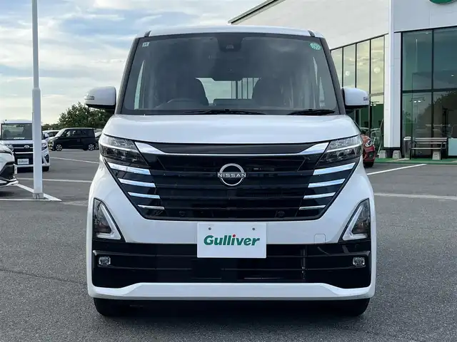 日産 ルークス ハイウェイスター X 奈良県 2024(令6)年 0.3万km ホワイトパール ワンオーナー/禁煙車/純正メーカーナビ/フルセグテレビ/Ｂｌｕｅｔｏｏｔｈ/全方位モニター/前後ドライブレコーダー/プッシュスタート/アイドリングストップ/オートマチックハイビーム/純正フロアマット/コーナーセンサー/片側パワースライドドア/純正アルミホイール