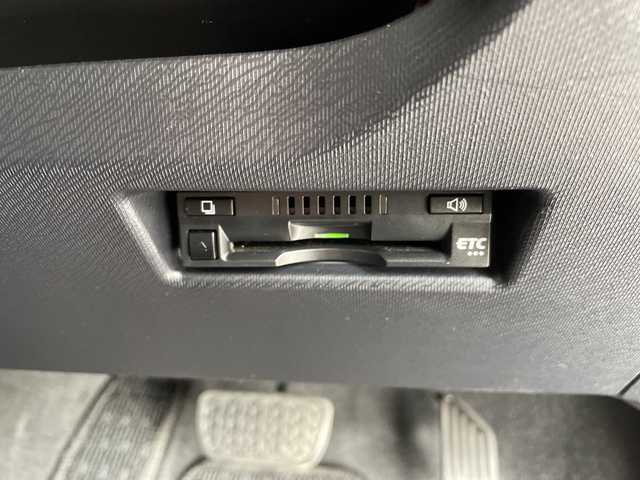 トヨタ アクア S スタイルブラック 愛知県 2018(平30)年 4万km ダークブルーマイカ 純正ナビ ＳＤカードなし/コーナーセンサー/純正アルミホイール/レーンキープアシスト/オートマチックハイビーム/ＥＴＣ/ステアリングスイッチ/スマートキー/プッシュスタート