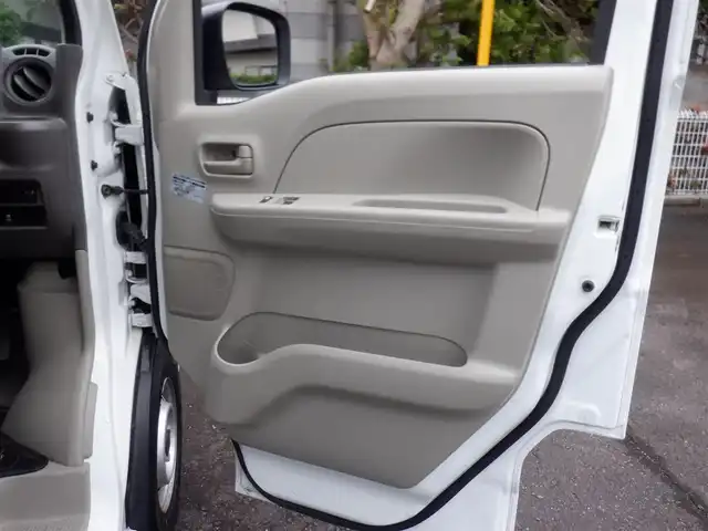スズキ エブリイ PA リミテッド 静岡県 2022(令4)年 1.6万km スペリアホワイト  走行：15969km(登録時）/ 4WD/ 純正ラジオ/ リモコンキー/ 純正ラバーフロアマット
