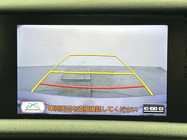 レクサス ＩＳ 300h 宮城県 2013(平25)年 4万km プラチナムシルバーメタリック 純正ナビ/(AM/FM/SD/USB/BT/VTR/AUX/TV/CD/DVD/Blu-ray)/バックカメラ/ビルトインETC/クルーズコントロール/ハーフレザー/シートヒーター/パワーシート/ステアリングヒーター/パドルシフト/プッシュスタート/スマートキー/オートライト/LEDヘッドライト/フォグランプ/ヘッドライトレベライザー/ドアバイザー/純正フロアマット/純正17インチアルミホイール