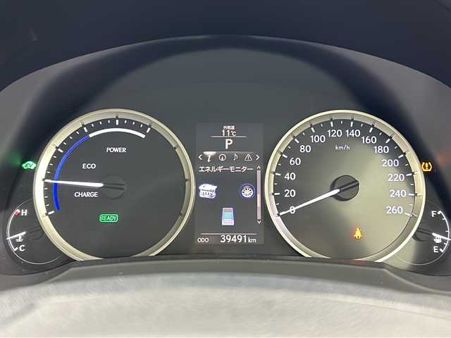 レクサス ＩＳ 300h 宮城県 2013(平25)年 4万km プラチナムシルバーメタリック 純正ナビ/(AM/FM/SD/USB/BT/VTR/AUX/TV/CD/DVD/Blu-ray)/バックカメラ/ビルトインETC/クルーズコントロール/ハーフレザー/シートヒーター/パワーシート/ステアリングヒーター/パドルシフト/プッシュスタート/スマートキー/オートライト/LEDヘッドライト/フォグランプ/ヘッドライトレベライザー/ドアバイザー/純正フロアマット/純正17インチアルミホイール