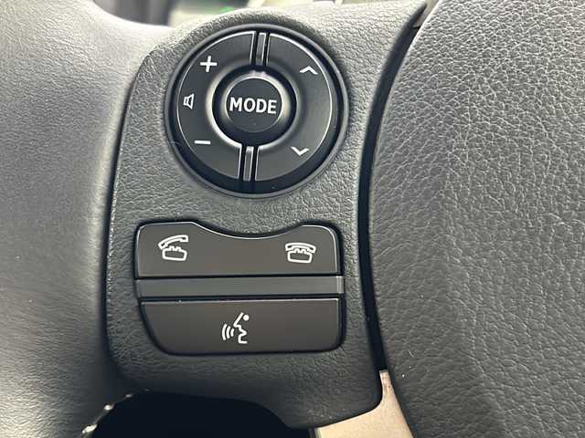 レクサス ＩＳ 300h 宮城県 2013(平25)年 4万km プラチナムシルバーメタリック 純正ナビ/(AM/FM/SD/USB/BT/VTR/AUX/TV/CD/DVD/Blu-ray)/バックカメラ/ビルトインETC/クルーズコントロール/ハーフレザー/シートヒーター/パワーシート/ステアリングヒーター/パドルシフト/プッシュスタート/スマートキー/オートライト/LEDヘッドライト/フォグランプ/ヘッドライトレベライザー/ドアバイザー/純正フロアマット/純正17インチアルミホイール