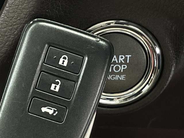 レクサス ＲＸ 200t バージョンL 愛知県 2017(平29)年 4万km ソニッククォーツ 純正12型ナビ　SDカードなし/三眼LEDヘッドライト/全方位カメラ/本革レザー/レーダークルーズコントロール/シートヒーター/エアシート/電動リアゲート/パワーシート/純正アルミホイール/ETC2.0/ブラインドスポットモニター/レーンキープアシスト/フルセグ/CD DVD/Bluetooth/ステアリングスイッチ/スマートキー/プッシュスタート