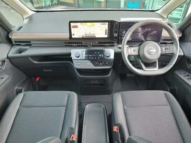 日産 セレナ e－パワー ハイウェイスター V 東京都 2025(令7)年 0.1千km プリズムホワイト 登録済未使用車/純正12.3インチカラーディスプレイ/アラウンドビューモニター/プロパイロット/後席専用モニター(HDMI接続)/インテリジェントルームミラー/前後ドライブレコーダー/両側電動スライドドア/ビルトインETC2.0/衝突軽減ブレーキ/レーンキープアシスト/ブラインドスポットモニター/オートマチックハイビーム/コーナーセンサー/置くだけワイヤレス充電器/後席サンシェード/LEDヘッドライト/スマートキー/スペアキー×１