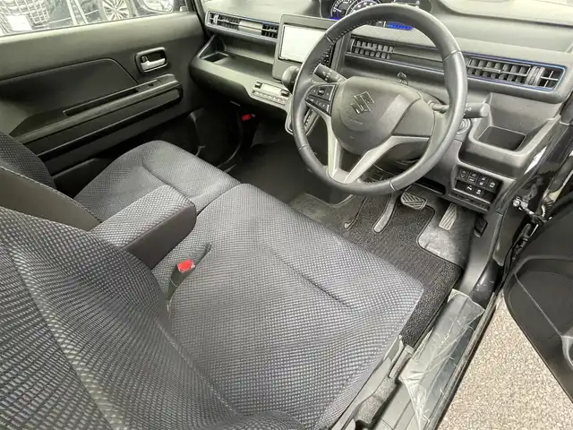 スズキ ワゴンＲ HYBRID FZ 福岡県 2020(令2)年 2.6万km ブルーイッシュブラックパール3 Panasonicメモリナビ【CN-RZ753W】/　(AM/FM/CD/DVD/Bluetooth/フルセグTV)/全方位モニター/バックカメラ/スズキセーフティサポート/・デュアルセンサーブレーキサポート/・誤発進抑制/・車線逸脱警報/・ふらつき警報/・先行車発進お知らせ/・ハイビームアシスト/・後退時ブレーキサポート/・後方誤発進抑制/・リヤパーキングセンサー/・ヘッドアップディスプレイ/横滑り防止/アイドリングストップ/純正14インチアルミホイール/ドアバイザー/ビルトインETC/革巻きステアリング/ステアリングスイッチ/シートヒーター(D)/純正フロアマット/アクセサリーソケット/ISOFIX/保証書/取扱説明書/ナビ取扱説明書