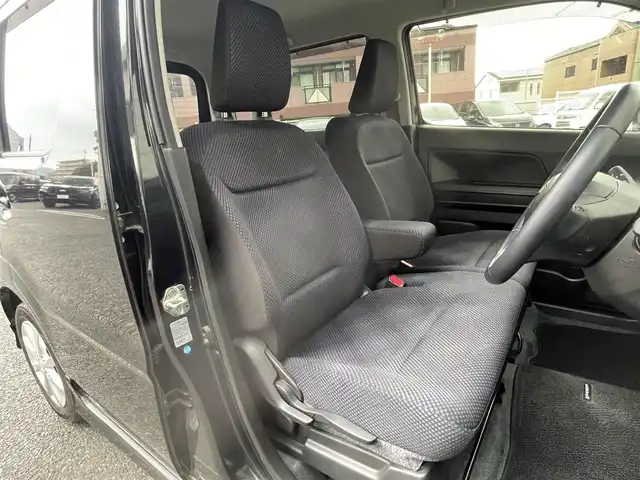 スズキ ワゴンＲ HYBRID FZ 福岡県 2020(令2)年 2.6万km ブルーイッシュブラックパール3 Panasonicメモリナビ【CN-RZ753W】/　(AM/FM/CD/DVD/Bluetooth/フルセグTV)/全方位モニター/バックカメラ/スズキセーフティサポート/・デュアルセンサーブレーキサポート/・誤発進抑制/・車線逸脱警報/・ふらつき警報/・先行車発進お知らせ/・ハイビームアシスト/・後退時ブレーキサポート/・後方誤発進抑制/・リヤパーキングセンサー/・ヘッドアップディスプレイ/横滑り防止/アイドリングストップ/純正14インチアルミホイール/ドアバイザー/ビルトインETC/革巻きステアリング/ステアリングスイッチ/シートヒーター(D)/純正フロアマット/アクセサリーソケット/ISOFIX/保証書/取扱説明書/ナビ取扱説明書