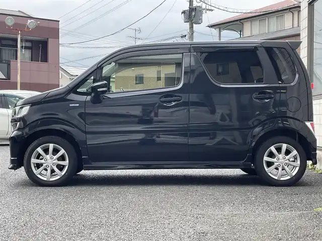 スズキ ワゴンＲ HYBRID FZ 福岡県 2020(令2)年 2.6万km ブルーイッシュブラックパール3 Panasonicメモリナビ【CN-RZ753W】/　(AM/FM/CD/DVD/Bluetooth/フルセグTV)/全方位モニター/バックカメラ/スズキセーフティサポート/・デュアルセンサーブレーキサポート/・誤発進抑制/・車線逸脱警報/・ふらつき警報/・先行車発進お知らせ/・ハイビームアシスト/・後退時ブレーキサポート/・後方誤発進抑制/・リヤパーキングセンサー/・ヘッドアップディスプレイ/横滑り防止/アイドリングストップ/純正14インチアルミホイール/ドアバイザー/ビルトインETC/革巻きステアリング/ステアリングスイッチ/シートヒーター(D)/純正フロアマット/アクセサリーソケット/ISOFIX/保証書/取扱説明書/ナビ取扱説明書