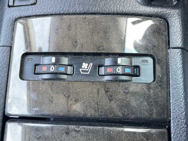 レクサス ＨＳ 250h バージョンL 兵庫県 2011(平23)年 9.4万km ムーンライトオパール 保証書・取説・有/純正メモリーナビ・フルセグ・BT・CD・DVD・MD・FM・AM・USB・AUX/バックカメラ/フロントカメラ/ETC/追尾機能付きクルーズコントロール/クリアランスソナー/レーンキープアシスト/リアサンシェード/サンルーフ/シートクーラー/シートヒーター/パワーシート/シートメモリー/プッシュスタート/スマートキー×2/純正フロアマット/純正ドアバイザー