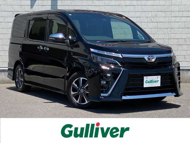 トヨタ ヴォクシー ZS 煌Ⅲ 岐阜県 2020(令2)年 5.4万km ブラック 特別仕様車/純正10インチナビ（OP）/（フルセグTV/CD/DVD/Bluetooth）/バックカメラ/トヨタセーフティセンス/・プリクラッシュセーフティ【PCS】/・オートマチックハイビーム【AHB】/・レーンディパーチャーアラート【LDA】/クルーズコントロール/クリアランスソナー前後/両側パワースライドドア/Bi-Beam LEDヘッドライト/革巻きステアリング/MTモード付AT/リヤオートエアコン/純正16インチAW/純正フロアマット/純正ドアバイザー/純正ビルトインETC/スマートキー×2