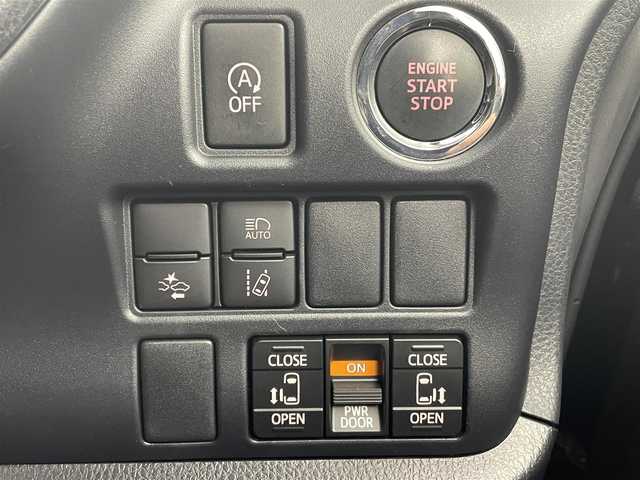 トヨタ ヴォクシー ZS 煌Ⅲ 岐阜県 2020(令2)年 5.4万km ブラック 純正ナビ［NSZN-Z68T］/フルセグ再生可/両側パワースライドドア/TOYOTA Safety Sense/・プリクラッシュセーフティ/・フロントクロストラフィックアラート/・レーンチェンジアシスト/・プロアクティブドライビングアシスト/・オートマチックハイビーム/・レーントレーシングアシスト/ハーフレザーシート/バックカメラ/純正フロアマット/純正アルミホイール/ビルトインETC