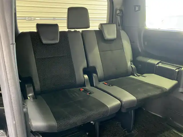 トヨタ ヴォクシー ZS 煌Ⅲ 岐阜県 2020(令2)年 5.4万km ブラック 特別仕様車/純正10インチナビ（OP）/（フルセグTV/CD/DVD/Bluetooth）/バックカメラ/トヨタセーフティセンス/・プリクラッシュセーフティ【PCS】/・オートマチックハイビーム【AHB】/・レーンディパーチャーアラート【LDA】/クルーズコントロール/クリアランスソナー前後/両側パワースライドドア/Bi-Beam LEDヘッドライト/革巻きステアリング/MTモード付AT/リヤオートエアコン/純正16インチAW/純正フロアマット/純正ドアバイザー/純正ビルトインETC/スマートキー×2