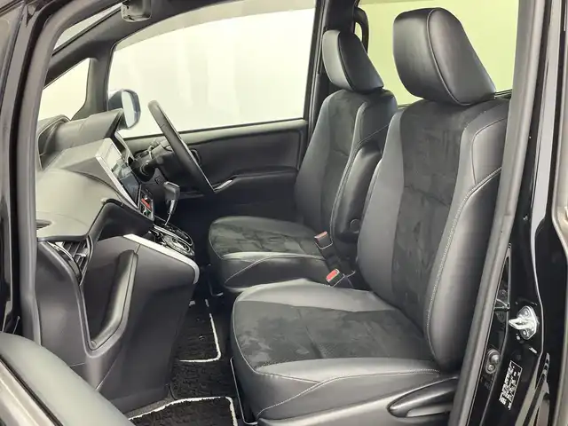 トヨタ ヴォクシー ZS 煌Ⅲ 新潟県 2020(令2)年 5.4万km ブラック 特別仕様車/純正10インチメモリナビ/　フルセグTV/CD/DVD/Bluetooth/バックモニター/トヨタセーフティセンス/・プリクラッシュセーフティ【PCS】/・オートマチックハイビーム【AHB】/・レーンディパーチャーアラート【LDA】/クルーズコントロール/前後クリアランスソナー/両側パワースライドドア/Bi-Beam LEDヘッドライト/革巻きステアリング/MTモード付AT/リヤオートエアコン/純正16インチAW/純正フロアマット/純正ドアバイザー/純正ビルトインETC/スマートキー×2