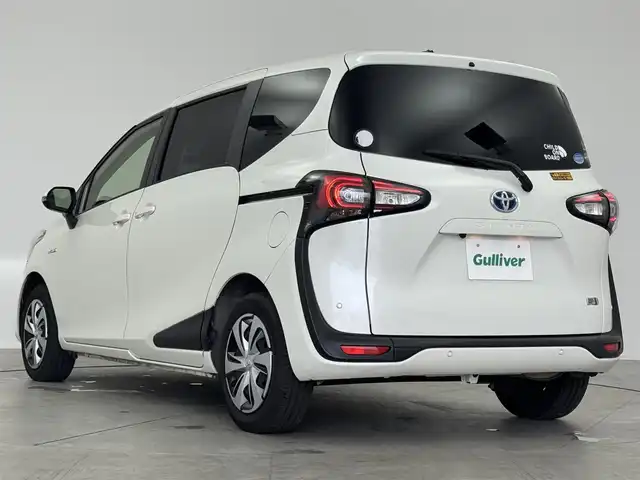 トヨタ シエンタ ハイブリッド G クエロ 愛知県 2020(令2)年 2.9万km ホワイトパールクリスタルシャイン 純正7インチSDナビ/(BT/CD/DVD/フルセグTV/SD)/バックカメラ/ハーフレザーシート/シートヒーターD＋N席/ステアリングヒーター/ETC/前後ドラレコ/両側パワースライドドア/トヨタセーフティセンス/・レーンキープアシスト/・パーキングサポートブレーキ/・クリアランスソナー/・先行者発進/・リアシートリマインダー/エコモード/EVモード/純正15インチAW/純正LEDヘッドライト