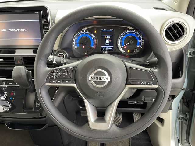 日産 デイズ X 千葉県 2020(令2)年 3.1万km 青 インテリジェントエマージェンシーブレーキ/車線逸脱警報/踏み間違い防止アシスト/車線逸脱防止支援システム/前後コーナーセンサー/純正9インチメモリーナビ/・フルセグTV/・Bluetoothオーディオ接続/・DVD/CD再生機能/全方位カメラ/LEDヘッドライト/スマートキー