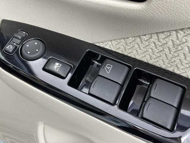 日産 デイズ X 千葉県 2020(令2)年 3.1万km 青 インテリジェントエマージェンシーブレーキ/車線逸脱警報/踏み間違い防止アシスト/車線逸脱防止支援システム/前後コーナーセンサー/純正9インチメモリーナビ/・フルセグTV/・Bluetoothオーディオ接続/・DVD/CD再生機能/全方位カメラ/LEDヘッドライト/スマートキー