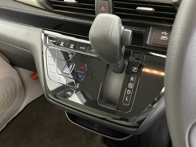 日産 デイズ X 千葉県 2020(令2)年 3.1万km 青 インテリジェントエマージェンシーブレーキ/車線逸脱警報/踏み間違い防止アシスト/車線逸脱防止支援システム/前後コーナーセンサー/純正9インチメモリーナビ/・フルセグTV/・Bluetoothオーディオ接続/・DVD/CD再生機能/全方位カメラ/LEDヘッドライト/スマートキー
