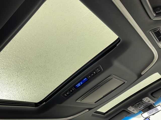 トヨタ ヴェルファイア ゴールデンアイズⅢ 宮城県 2022(令4)年 5.3万km ホワイトパールクリスタルシャイン ツインムーンルーフ/トヨタセセーフティセンス/・プリクラッシュセーフティ/・レーントレーシングアシスト/・レーダークルーズコントロール/・オートハイビーム/・ブラインドスポットモニター/・クリアランスソナー/3眼LEDヘッドライト/純正フリップダウンモニター/純正9型ディスプレイオーディオ/・フルセグTV/・BT.CD/DVD.USB（DVDデッキ有）/バックカメラ/デジタルインナーミラー/両側パワースライドドア/電動リアゲート/ハーフレザーシート/革巻きステアリング/純正ドライブレコーダー（前後）/LEDフォグライト/ビルトインETC/ステアリングスイッチ/純正18インチアルミ