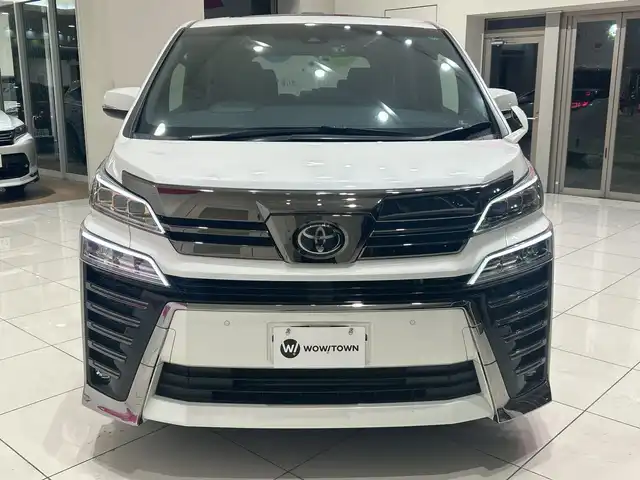 トヨタ ヴェルファイア ゴールデンアイズⅢ 埼玉県 2022(令4)年 5.4万km ホワイトパールクリスタルシャイン ツインムーンルーフ /純正フリップダウンモニター /純正9インチディスプレイオーディオ （TV・ナビ付）/バックカメラ /両側パワースライドドア /レーダークルーズコントロール /LED /ハーフレザーシート /純正18インチアルミホイール/ステアリングスイッチ /電子パーキング /ETC