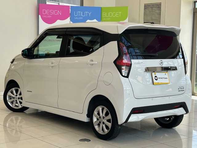 日産 デイズ HWS Gターボ アーバンクロム プロパイロットED 埼玉県 2021(令3)年 4.4万km ホワイトパール プロパイロット/純正9インチナビ/　　CD/DVD/BT/フルセグTV/アラウンドビューモニター/クルーズコントロール/LEDオートライト/純正14インチAW/オートホールド/アイドリングストップ/プッシュスタート/禁煙車