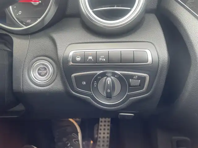 メルセデス・ベンツ Ｃ２２０ｄ ワゴン アバンギャルド 三重県 2019(平31)年 9.7万km パール 純正メーカーナビ/フルセグテレビ/アップルCarPlay（USB接続）/バックカメラ/E-9AT/レーダーセーフティパッケージ/パワーバックドア/LEDインテリジェントライトシステム（オートライト/オートハイビーム）/プライバシーガラス/レザーARTICOダッシュボード/レザーARTICOスポーツシート/パワーシート（運転席/助手席）/シートヒーター（運転席/助手席）/キーレスゴー/プッシュスタート