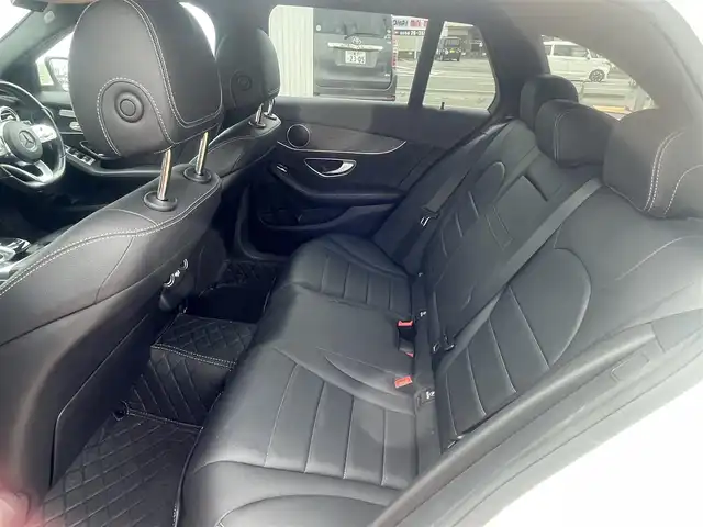 メルセデス・ベンツ Ｃ２２０ｄ ワゴン アバンギャルド 三重県 2019(平31)年 9.7万km パール 純正メーカーナビ/フルセグテレビ/アップルCarPlay（USB接続）/バックカメラ/E-9AT/レーダーセーフティパッケージ/パワーバックドア/LEDインテリジェントライトシステム（オートライト/オートハイビーム）/プライバシーガラス/レザーARTICOダッシュボード/レザーARTICOスポーツシート/パワーシート（運転席/助手席）/シートヒーター（運転席/助手席）/キーレスゴー/プッシュスタート