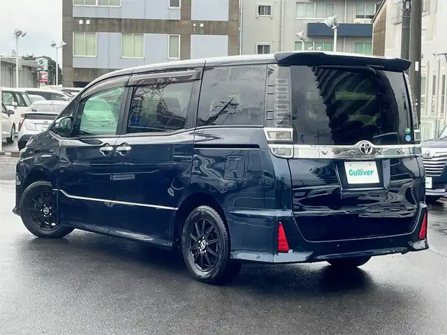 トヨタ ヴォクシー ZS 煌Ⅱ 島根県 2020(令2)年 4万km ブラッキッシュアゲハガラスフレーク 純正ＳＤナビ　/フルセグＴＶ　/ＤＶＤ再生　/Ｂｌｕｅｔｏｏｔｈ　/バックカメラ　/フリップダウンモニター　/ビルトインＥＴＣ　/クル－ズコントロール　/両側パワースライド　/レーンキープアシスト　/衝突軽減ブレーキ　/前後コーナーセンサー/オートハイビーム　/純正LEDライト/社外15インチアルミホイール