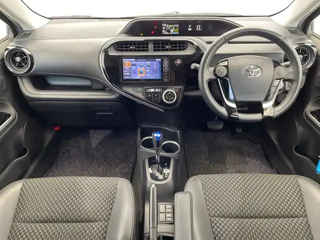 トヨタ アクア クロスオーバー 栃木県 2018(平30)年 6.2万km ブラックマイカ ALPINEナビ/（CD/DVD/フルセグTV/Bluetooth/MSV）/バックカメラ/トヨタセーフティセンス/・プリクラッシュセーフティ/・レーントレーシングアシスト/・レーンディパーチャーアラート/ETC/ハーフレザーシート/純正AW/純正フロアマット/LEDヘッドライト/フロントフォグ/ドアバイザー/ルーフレール