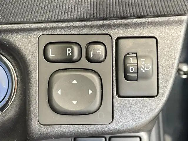 トヨタ アクア クロスオーバー 栃木県 2018(平30)年 6.2万km ブラックマイカ ALPINEナビ/（CD/DVD/フルセグTV/Bluetooth/MSV）/バックカメラ/トヨタセーフティセンス/・プリクラッシュセーフティ/・レーントレーシングアシスト/・レーンディパーチャーアラート/ETC/ハーフレザーシート/純正AW/純正フロアマット/LEDヘッドライト/フロントフォグ/ドアバイザー/ルーフレール