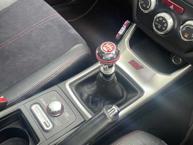 スバル インプレッサ ＷＲＸ 京都府 2012(平24)年 12.7万km WRブルーマイカ carrozzeriaナビ（AVIC-HRZ900））/・ワンセグTV/CD/DVD/BT Audio/ETC/社外デジタルインナーミラードラレコ/プッシュスタート/社外車高調/社外エアクリ/社外ステアリング（エアバック無）/社外テールランプ/運転席パワーシート/純正足回り車載/純正ステアリング車載/純正テールランプ車載/タイミングベルト交換済（記録簿有）/ウォーターポンプ交換済（記録簿有）/サーモスタット交換済（記録簿有）