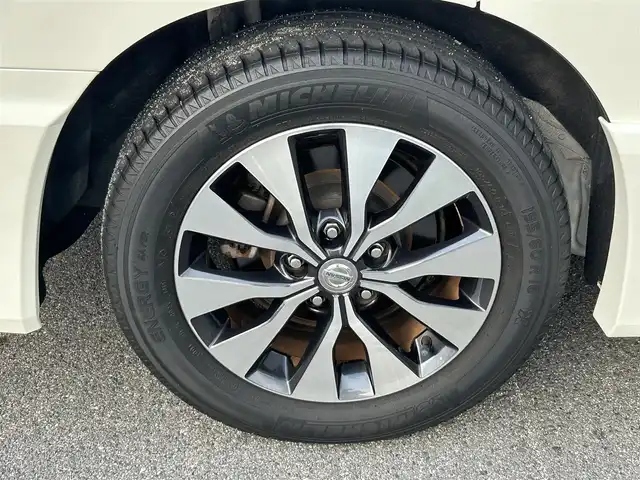 日産 セレナ ハイウェイスター 奈良県 2016(平28)年 4.8万km ブリリアントホワイトパール 純正ナビ/（フルセグ／ＢＴ／ＣＤ／ＤＶＤ）/フリップダウンモニター/クルーズコントロール/アラウンドビューモニター/前後コーナーセンサー/衝突軽減システム/パーキングアシスト/片側パワースライドドア/ＬＥＤヘッドライト/オートライト/純正15インチAW/保証書/取り扱い説明書