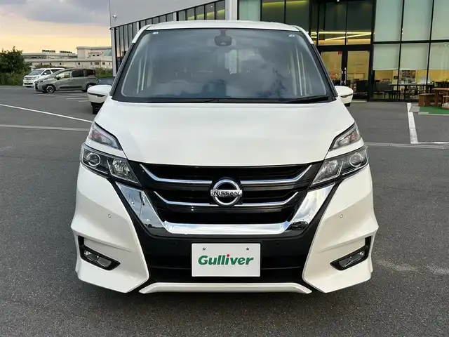 日産 セレナ ハイウェイスター 奈良県 2016(平28)年 4.8万km ブリリアントホワイトパール 純正ナビ/（フルセグ／ＢＴ／ＣＤ／ＤＶＤ）/フリップダウンモニター/クルーズコントロール/アラウンドビューモニター/前後コーナーセンサー/衝突軽減システム/パーキングアシスト/片側パワースライドドア/ＬＥＤヘッドライト/オートライト/純正15インチAW/保証書/取り扱い説明書