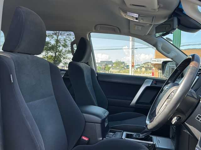 トヨタ ランドクルーザー プラド 秋田県 2018(平30)年 3.7万km アバンギャルドブロンズメタリック 純正SDナビ/純正CD、DVD、BT、フルセグTV/社外20インチAW/純正AWスタッドレスタイヤ積込み/バックカメラ/前後コーナーセンサー/４WD/スペアキー/取説、保証書