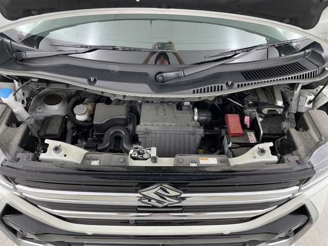 スズキ スペーシア カスタム HYBRID XS 愛知県 2024(令6)年 1.4万km ピュアホワイトP 禁煙車/ワンオーナー/純正９インチナビ/（AM/FM/USB/Bluetooth/フルセグTV）/全方位カメラ/ヘッドアップディスプレイ/スズキセーフティサポート/・衝突軽減ブレーキ/・レーンキープアシスト/・レーダークルーズコントロール/・オートマチックハイビーム/・クリアランスソナー/オットマン/ステアリングヒーター/前席シートヒーター/ベンチシート/両側パワースライドドア/LEDヘッドライト/オートライト/フロントフォグランプ/純正１５インチアルミホイール/純正フロアマット/スマートキー/スペアキー有/プッシュスタート/オートホールド/電子パーキングブレーキ/オートエアコン/横滑り防止装置/ステアリングスイッチ