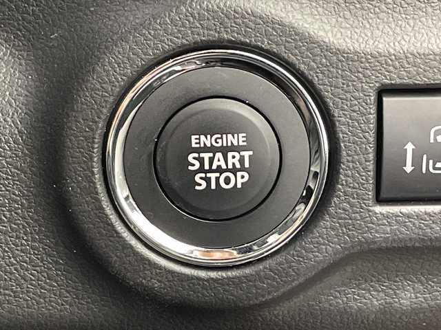 スズキ スペーシア カスタム HYBRID XS 愛知県 2024(令6)年 1.4万km ピュアホワイトP 禁煙車/ワンオーナー/純正９インチナビ/（AM/FM/USB/Bluetooth/フルセグTV）/全方位カメラ/ヘッドアップディスプレイ/スズキセーフティサポート/・衝突軽減ブレーキ/・レーンキープアシスト/・レーダークルーズコントロール/・オートマチックハイビーム/・クリアランスソナー/オットマン/ステアリングヒーター/前席シートヒーター/ベンチシート/両側パワースライドドア/LEDヘッドライト/オートライト/フロントフォグランプ/純正１５インチアルミホイール/純正フロアマット/スマートキー/スペアキー有/プッシュスタート/オートホールド/電子パーキングブレーキ/オートエアコン/横滑り防止装置/ステアリングスイッチ