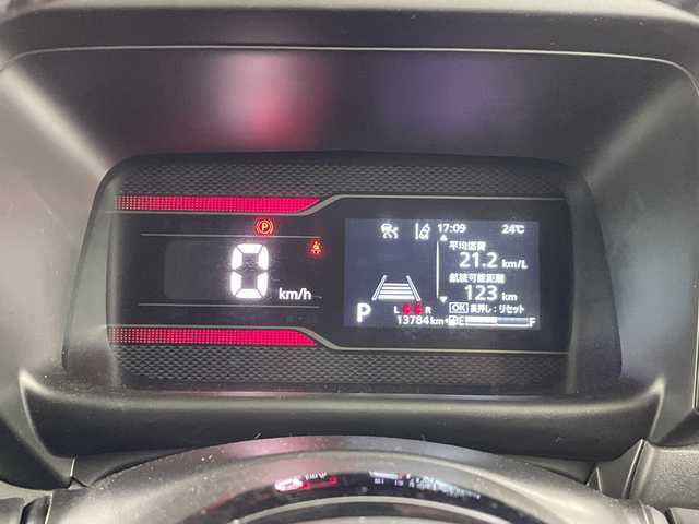 スズキ スペーシア カスタム HYBRID XS 愛知県 2024(令6)年 1.4万km ピュアホワイトP 禁煙車/ワンオーナー/純正９インチナビ/（AM/FM/USB/Bluetooth/フルセグTV）/全方位カメラ/ヘッドアップディスプレイ/スズキセーフティサポート/・衝突軽減ブレーキ/・レーンキープアシスト/・レーダークルーズコントロール/・オートマチックハイビーム/・クリアランスソナー/オットマン/ステアリングヒーター/前席シートヒーター/ベンチシート/両側パワースライドドア/LEDヘッドライト/オートライト/フロントフォグランプ/純正１５インチアルミホイール/純正フロアマット/スマートキー/スペアキー有/プッシュスタート/オートホールド/電子パーキングブレーキ/オートエアコン/横滑り防止装置/ステアリングスイッチ