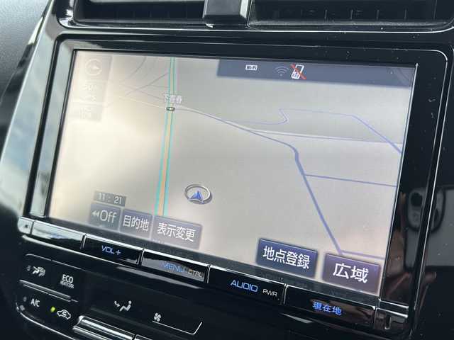 トヨタ プリウス Sセーフティプラス 福岡県 2016(平28)年 9.6万km スティールブロンドM ワンオーナー/純正9インチSDナビ【DSZT-YC4T】/【AM/FM/CD/DVD/Bluetooth/フルセグTV】/バックカメラ/ビルトインETC/前方ドライブレコーダー【DRT-H66A】/ヘッドアップディスプレイ/インテリジェントパーキングアシスト/Tyota Safety Sence P/・プリクラッシュセーフティ/・レーンディパーチャーアラート/・オートマチックハイビーム/・レーダークルーズコントロール/純正フロアマット/社外Rizley15インチAW/横滑り防止装置/盗難防止装置