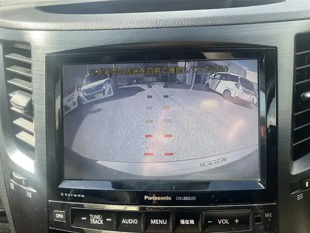 スバル レガシィ ツーリングワゴン 2．0GT DIT アイサイト 愛知県 2013(平25)年 9.5万km クリスタルブラックシリカ アイサイト/衝突回避支援ブレーキサポート/車線逸脱警報機能/ストラーダHDDナビTV/地デジ　フルセグ/DVDビデオ&CD/Bluetoothオーディオ/バックカメラ/レーダークルーズコントロール/黒革シート&シートヒーター/D&N席パワーシート/ステアリングスイッチ/ステアシフト/ＥＴＣ/インテリジェントキー/プッシュスタート/キセノンヘッドライト/オートライト/ホイール付きスタッドレスタイヤ積込み