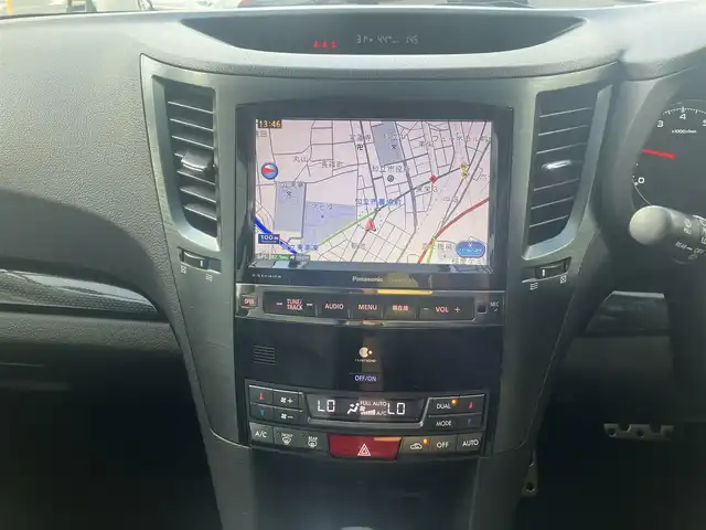 スバル レガシィ ツーリングワゴン 2．0GT DIT アイサイト 愛知県 2013(平25)年 9.5万km クリスタルブラックシリカ アイサイト/衝突回避支援ブレーキサポート/車線逸脱警報機能/ストラーダHDDナビTV/地デジ　フルセグ/DVDビデオ&CD/Bluetoothオーディオ/バックカメラ/レーダークルーズコントロール/黒革シート&シートヒーター/D&N席パワーシート/ステアリングスイッチ/ステアシフト/ＥＴＣ/インテリジェントキー/プッシュスタート/キセノンヘッドライト/オートライト/ホイール付きスタッドレスタイヤ積込み