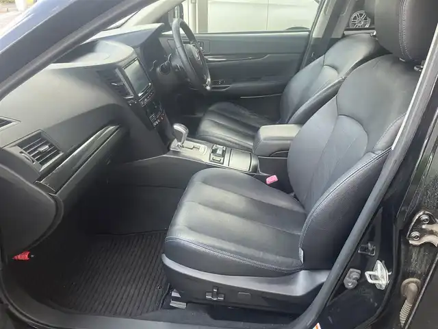スバル レガシィ ツーリングワゴン 2．0GT DIT アイサイト 愛知県 2013(平25)年 9.5万km クリスタルブラックシリカ アイサイト/衝突回避支援ブレーキサポート/車線逸脱警報機能/ストラーダHDDナビTV/地デジ　フルセグ/DVDビデオ&CD/Bluetoothオーディオ/バックカメラ/レーダークルーズコントロール/黒革シート&シートヒーター/D&N席パワーシート/ステアリングスイッチ/ステアシフト/ＥＴＣ/インテリジェントキー/プッシュスタート/キセノンヘッドライト/オートライト/ホイール付きスタッドレスタイヤ積込み