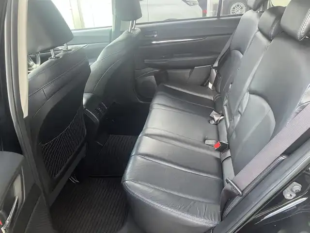 スバル レガシィ ツーリングワゴン 2．0GT DIT アイサイト 愛知県 2013(平25)年 9.5万km クリスタルブラックシリカ 車検　令和9年10月/アイサイト/衝突回避支援ブレーキサポート/車線逸脱警報機能/ストラーダHDDナビTV/地デジ　フルセグ/DVDビデオ&CD/Bluetoothオーディオ/バックカメラ/レーダークルーズコントロール/黒革シート&シートヒーター/D&N席パワーシート/ステアリングスイッチ/ステアシフト/ＥＴＣ/インテリジェントキー×2ケ/プッシュスタート/キセノンヘッドライト/オートライト/ホイール付きスタッドレスタイヤ積込み