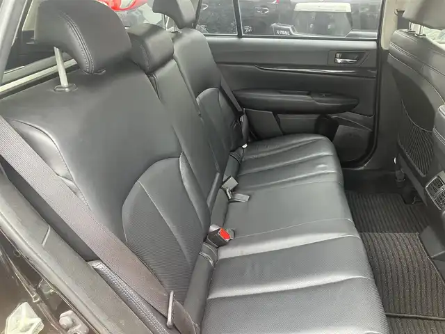 スバル レガシィ ツーリングワゴン 2．0GT DIT アイサイト 愛知県 2013(平25)年 9.5万km クリスタルブラックシリカ 車検　令和9年10月/アイサイト/衝突回避支援ブレーキサポート/車線逸脱警報機能/ストラーダHDDナビTV/地デジ　フルセグ/DVDビデオ&CD/Bluetoothオーディオ/バックカメラ/レーダークルーズコントロール/黒革シート&シートヒーター/D&N席パワーシート/ステアリングスイッチ/ステアシフト/ＥＴＣ/インテリジェントキー×2ケ/プッシュスタート/キセノンヘッドライト/オートライト/ホイール付きスタッドレスタイヤ積込み