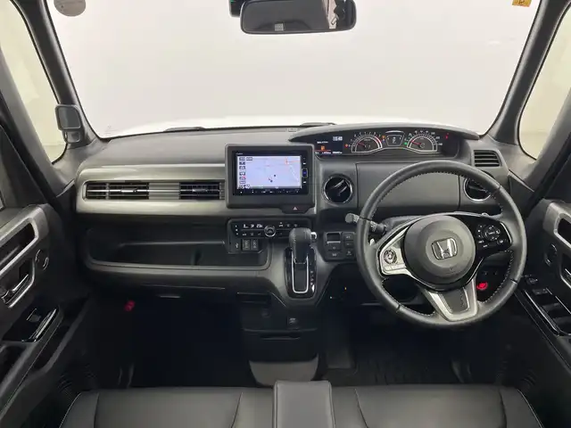 ホンダ Ｎ ＢＯＸ カスタム L ターボ 群馬県 2023(令5)年 0.7万km プラチナホワイトパール 純正ナビ　バックカメラ　アダプティブクルーズコントロール　レーンキープアシスト　衝突被害軽減ブレーキ　シートヒーター　両側電動スライドドア　電動パーキング　ハーフレザーシート　ＬＥＤ　ＥＴＣ　禁煙車