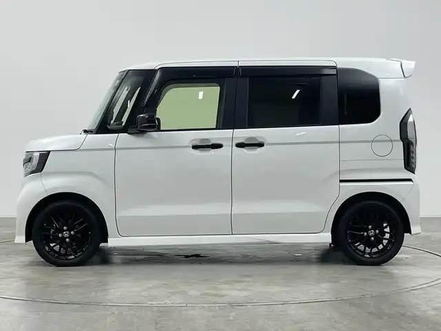 ホンダ Ｎ ＢＯＸ カスタム L ターボ 群馬県 2023(令5)年 0.7万km プラチナホワイトパール 純正ナビ　バックカメラ　アダプティブクルーズコントロール　レーンキープアシスト　衝突被害軽減ブレーキ　シートヒーター　両側電動スライドドア　電動パーキング　ハーフレザーシート　ＬＥＤ　ＥＴＣ　禁煙車