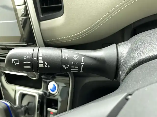 日産 セレナ e－パワー ハイウェイスター V 熊本県 2020(令2)年 5.5万km ブリリアントホワイトパール 禁煙車　/純正ナビ（ＣＤ・ＤＶＤ・ＢＴ・フルセグ・ＳＤ・ＵＳＢ）/全周囲カメラ　/純正前方ドライブレコーダー　/ビルトインＥＴＣ　/両側パワースライドドア　/前後クリアランスソナー　/レーダークルーズコントロール/衝突軽減システム/レーンキープアシスト/横滑り防止/ブラインドスポット/純正フロアマット/純正１６インチAW/オートライト/LEDヘッドライト/フォグライト/スマートキー/プッシュスタート/保証書/取扱説明書