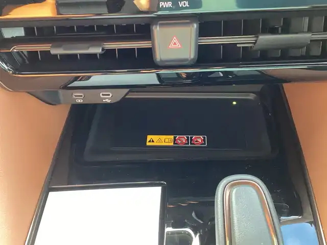 トヨタ ヴェルファイア Z プレミア 福島県 2025(令7)年 0.9万km ブラック  ワンオーナー / 4WD/ トヨタセーフティセンス/ プリクラッシュセーフティ/ レーンディパーチャーアラート/ オートクルーズコントロール/ プロアクティブドライビングアシスト/ フロントクロストラフィックアラート/ ブラインドスポットモニター/ 純正14型HDディスプレイオーディオ/ パノラミックビューモニター/ 13.2型有機EL後席モニター/ 両側パワースライドドア/ デジタルインナーミラー/ 3眼ヘッドライト/ スーパーロングオーバーヘッドコンソール/ 10スピーカー/ エグゼティブパワーシート（セカンドシート）/ パワーバックドア/ 置くだけ充電/ ナノイー/ 前後左右パワーシート/ シートヒーター&ベンチレーション/ カラーヘッドアップディスプレイ/ 電動パーキング（オートホールド）