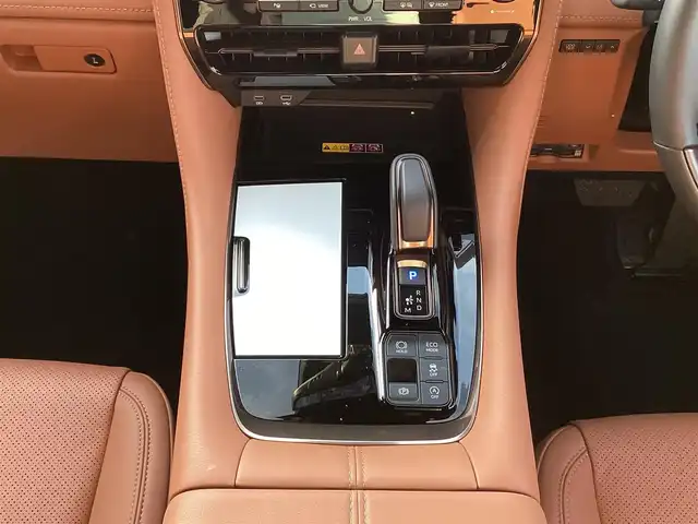 トヨタ ヴェルファイア Z プレミア 福島県 2025(令7)年 0.9万km ブラック  ワンオーナー / 4WD/ トヨタセーフティセンス/ プリクラッシュセーフティ/ レーンディパーチャーアラート/ オートクルーズコントロール/ プロアクティブドライビングアシスト/ フロントクロストラフィックアラート/ ブラインドスポットモニター/ 純正14型HDディスプレイオーディオ/ パノラミックビューモニター/ 13.2型有機EL後席モニター/ 両側パワースライドドア/ デジタルインナーミラー/ 3眼ヘッドライト/ スーパーロングオーバーヘッドコンソール/ 10スピーカー/ エグゼティブパワーシート（セカンドシート）/ パワーバックドア/ 置くだけ充電/ ナノイー/ 前後左右パワーシート/ シートヒーター&ベンチレーション/ カラーヘッドアップディスプレイ/ 電動パーキング（オートホールド）