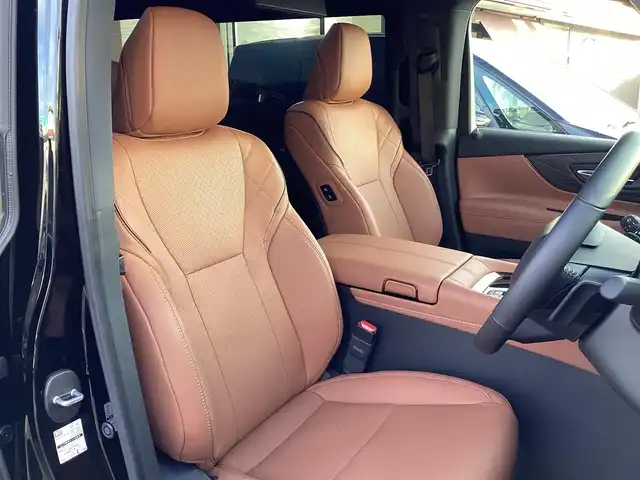 トヨタ ヴェルファイア Z プレミア 福島県 2025(令7)年 0.9万km ブラック  ワンオーナー / 4WD/ トヨタセーフティセンス/ プリクラッシュセーフティ/ レーンディパーチャーアラート/ オートクルーズコントロール/ プロアクティブドライビングアシスト/ フロントクロストラフィックアラート/ ブラインドスポットモニター/ 純正14型HDディスプレイオーディオ/ パノラミックビューモニター/ 13.2型有機EL後席モニター/ 両側パワースライドドア/ デジタルインナーミラー/ 3眼ヘッドライト/ スーパーロングオーバーヘッドコンソール/ 10スピーカー/ エグゼティブパワーシート（セカンドシート）/ パワーバックドア/ 置くだけ充電/ ナノイー/ 前後左右パワーシート/ シートヒーター&ベンチレーション/ カラーヘッドアップディスプレイ/ 電動パーキング（オートホールド）