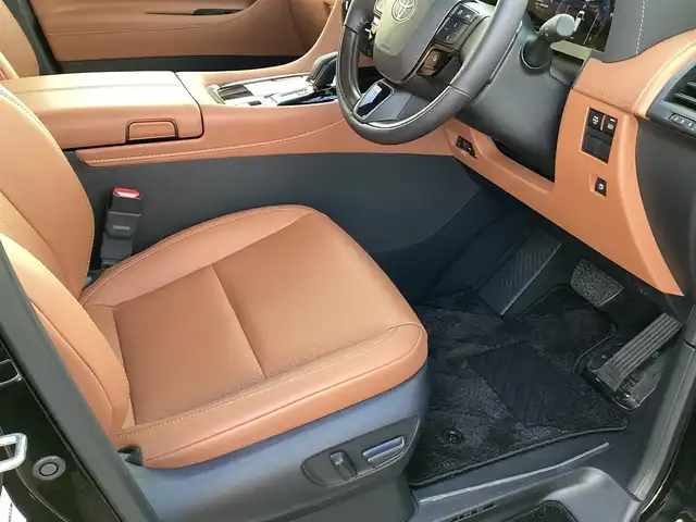 トヨタ ヴェルファイア Z プレミア 福島県 2025(令7)年 0.9万km ブラック  ワンオーナー / 4WD/ トヨタセーフティセンス/ プリクラッシュセーフティ/ レーンディパーチャーアラート/ オートクルーズコントロール/ プロアクティブドライビングアシスト/ フロントクロストラフィックアラート/ ブラインドスポットモニター/ 純正14型HDディスプレイオーディオ/ パノラミックビューモニター/ 13.2型有機EL後席モニター/ 両側パワースライドドア/ デジタルインナーミラー/ 3眼ヘッドライト/ スーパーロングオーバーヘッドコンソール/ 10スピーカー/ エグゼティブパワーシート（セカンドシート）/ パワーバックドア/ 置くだけ充電/ ナノイー/ 前後左右パワーシート/ シートヒーター&ベンチレーション/ カラーヘッドアップディスプレイ/ 電動パーキング（オートホールド）